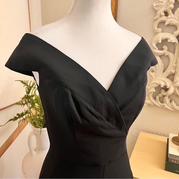 HOUSE OF CB‎ Black Bella Jumpsuit Off The Shoulder Size Small - Picture 3 of 12